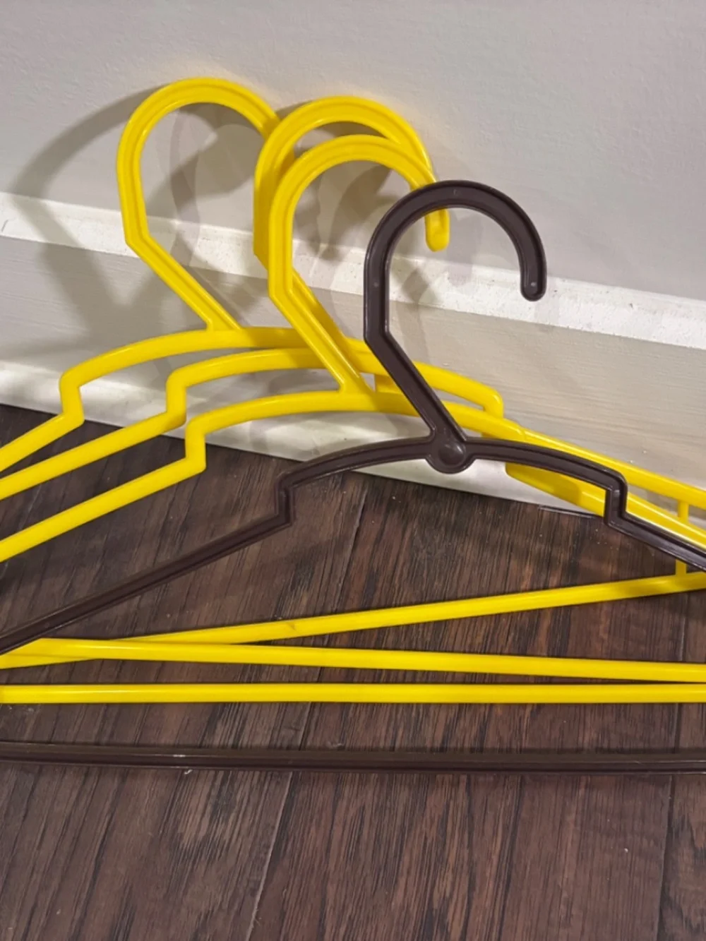 Lot of 11 Vintage Plastic Hangers Retro MCM Yellow Brown -7 are Thick Heavy Duty